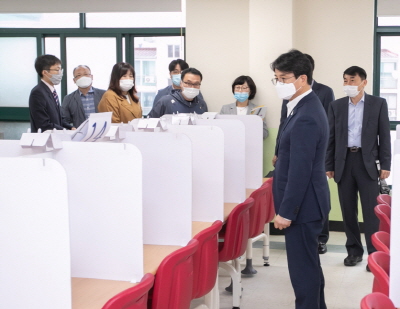 [크기변환]1이재현 서구청장, ‘학교 현안 해결사’로 나섰다 (2).jpg